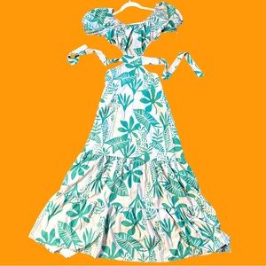 Beautiful, tropical maxi dress